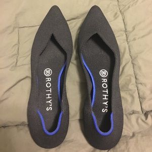 Black Pointed Toe Rothy’s